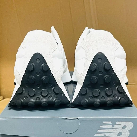 New Balance 327 Casual Sneakers Shoes White Leather Green Logo size 9.5 - Picture 4 of 4